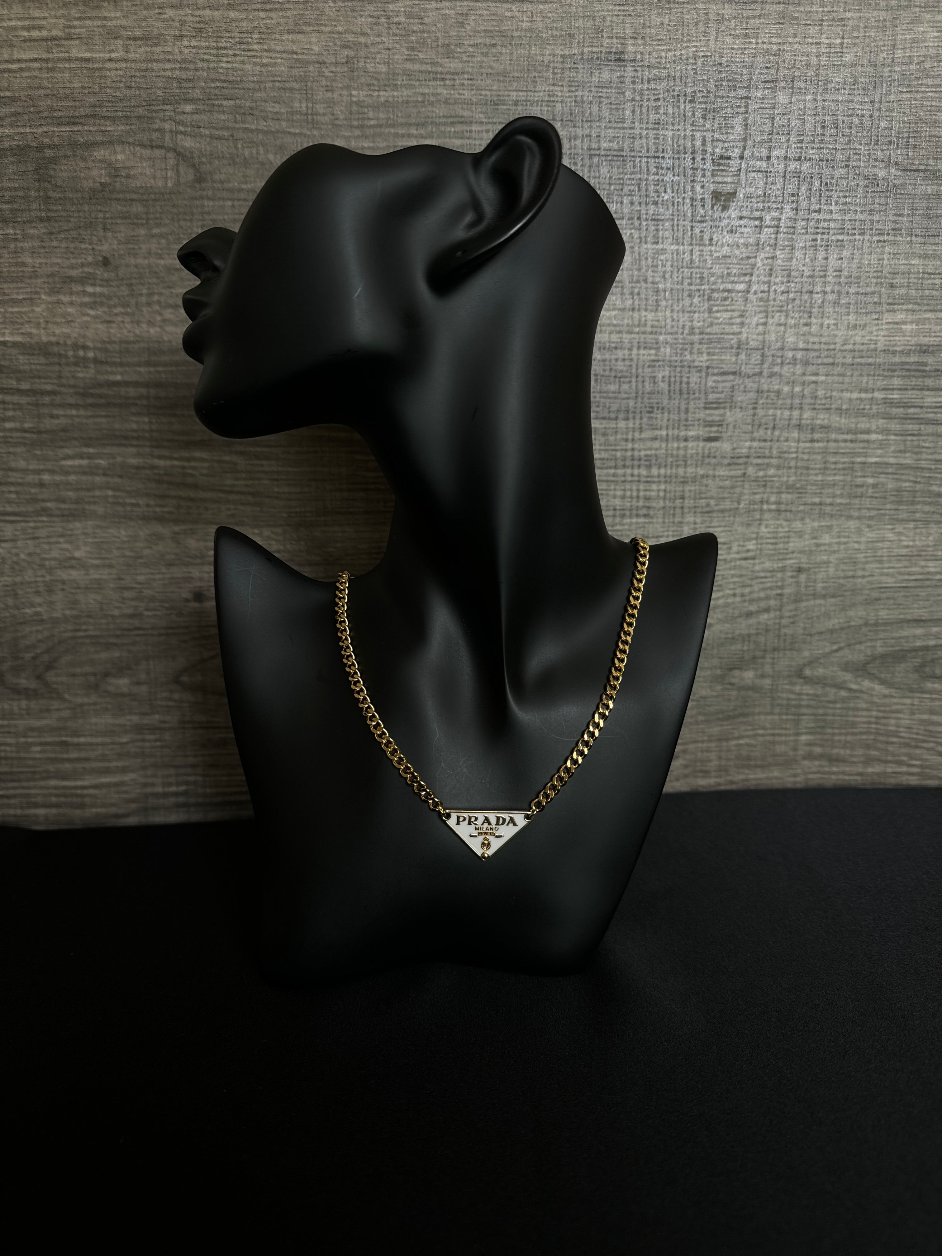 “Cremosso” Necklace